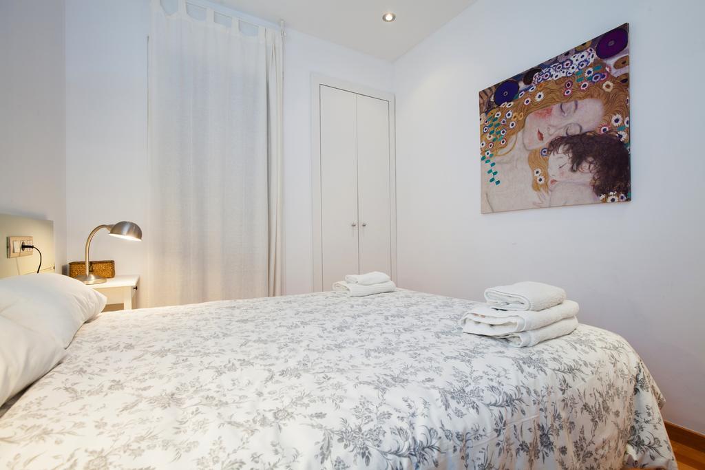 Flateli Urquinaona Apartamento Barcelona Exterior foto